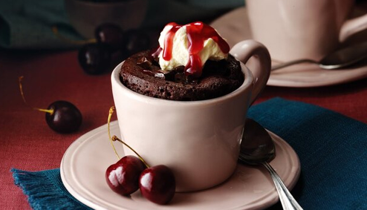 Recipe- Mouthwatering Black Forest Mug Cake

