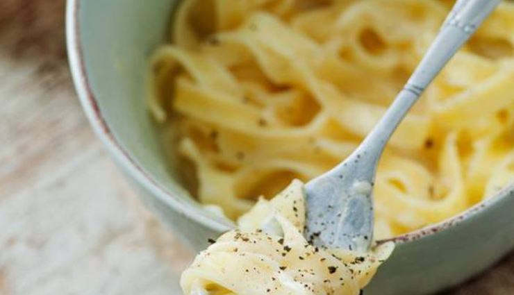 alfredo cheesy mustard mug pasta,alfredo cheesy mustard mug pasta recipe,hunger struck,food,easy recipes