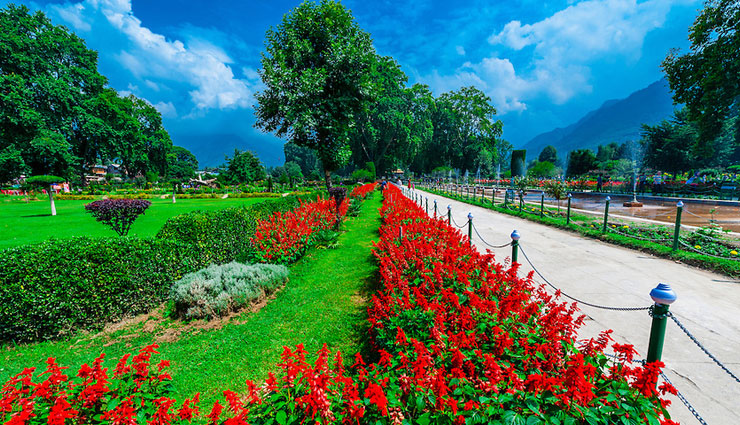 jammu and kashmir,mughal gardens of jammu and kashmir,beautiful mughal gardens,shalimar bagh,nishat bagh,achabal garden,chashma shahi,pari mahal