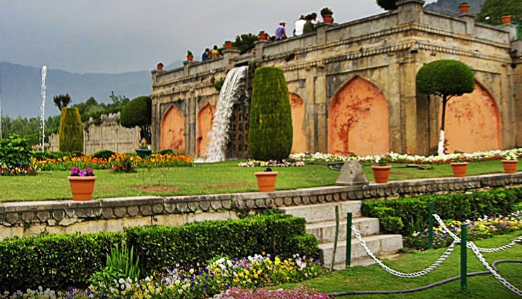 jammu and kashmir,mughal gardens of jammu and kashmir,beautiful mughal gardens,shalimar bagh,nishat bagh,achabal garden,chashma shahi,pari mahal