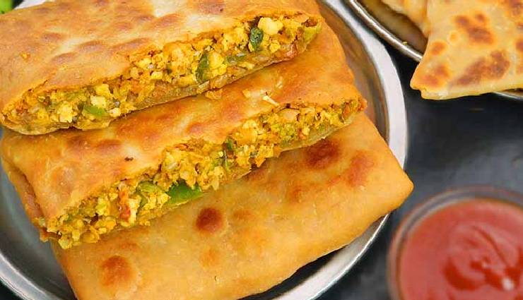 mughalai paratha,mughalai paratha recipe,mughalai paratha ingredients,mughalai paratha bengali street food