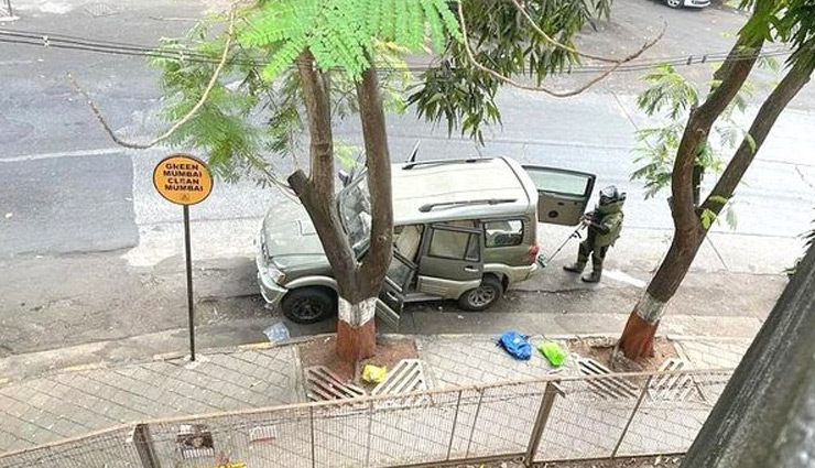 20 Gelatin Sticks found inside abandoned SUV near Mukesh Ambani's house 