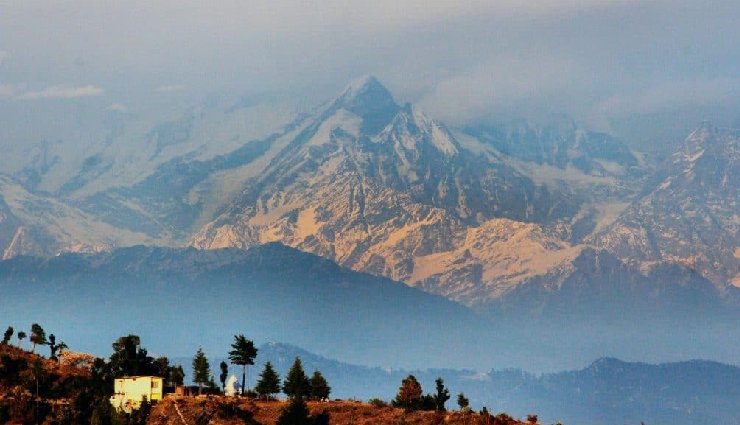 beautiful hill stations in uttarakhand,top places uttarakhand,uttarakhand tourism,mussoorie,nainital,ranikhet,chopta,binsar,almora,mukteshwar,pithoragarh,dhanaulti,hill station vacations,uttarakhand travel guide,adventure activities uttarakhand,best places in uttarakhand,things to do in uttarakhand