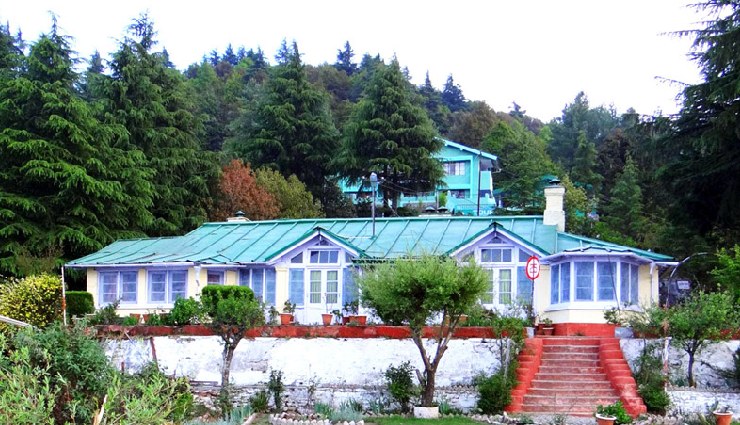 mukteshwar travel guide,mukteshwar must-see places,mukteshwar temple,sitla mukteshwar,ramgarh attractions,chauli ki jali,peora birdwatching,bhalugaad falls,indian veterinary research institute,mukteshwar inspection bungalow,methodist church mukteshwar