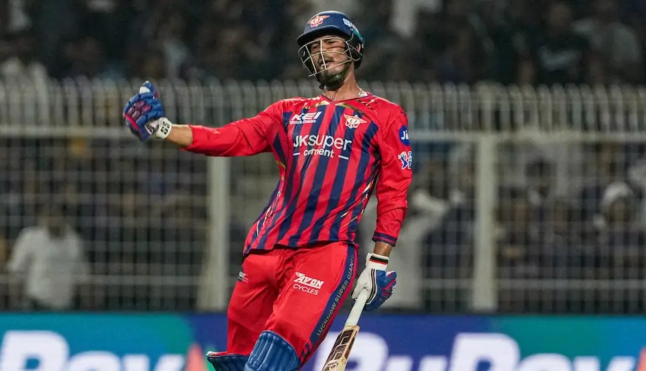 KKR के हाथों से जीत छीनने वाले 21 वर्षीय मुकुल चौधरी कौन हैं? 2.60 करोड़ में LSG ने खरीदा था यह उभरता सितारा