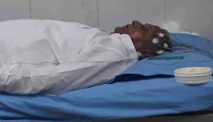 उत्तरप्रदेश : पूर्व मुख्यमंत्री मुलायम सिंह यादव की बिगड़ी तबियत, डॉक्टरों की कड़ी निगरानी में हो रहा इलाज