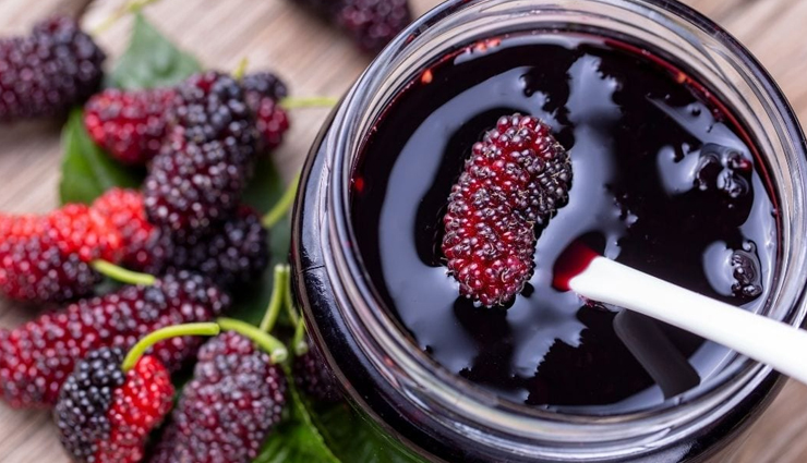 mulberries health benefits,lesser-known benefits of mulberries,mulberry nutrition facts,mulberry antioxidants,mulberries and cancer prevention,mulberry juice benefits,unique health benefits of mulberries,mulberry uses in traditional medicine,mulberries and oxidative stress reduction,mulberry research findings