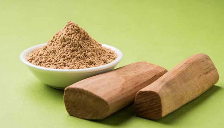 multani mitti,ways to use multani mitti,multani mitti to treat oily skin,oily skin tips,beauty tips,skin care tips,multani mitti face packs