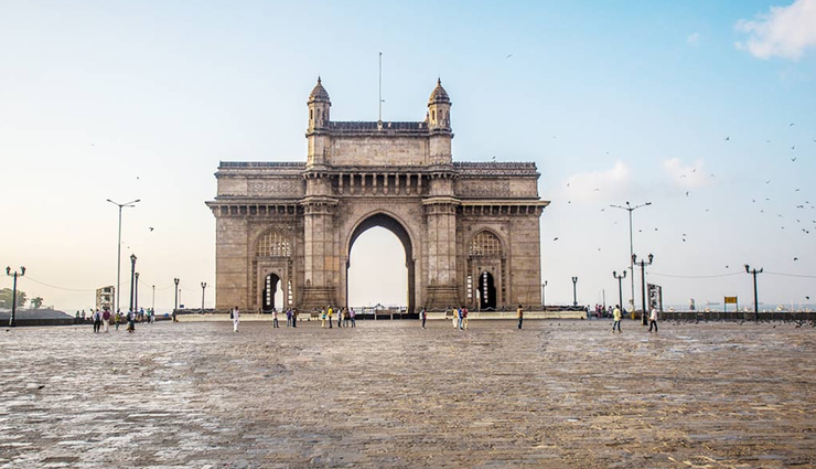 mumbai,places to visit in mumbai,elephanta caves,haji ali dargha,mumba devi temple,juhu beach,maharashtra nature park