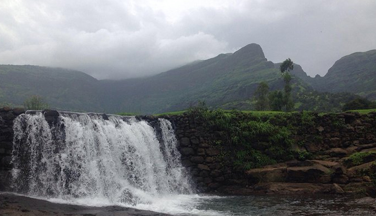 weekend destinations,weekend destinations near mumbai,mumbai,kolad,jawhar,karjat,manori,bhandardara,velas