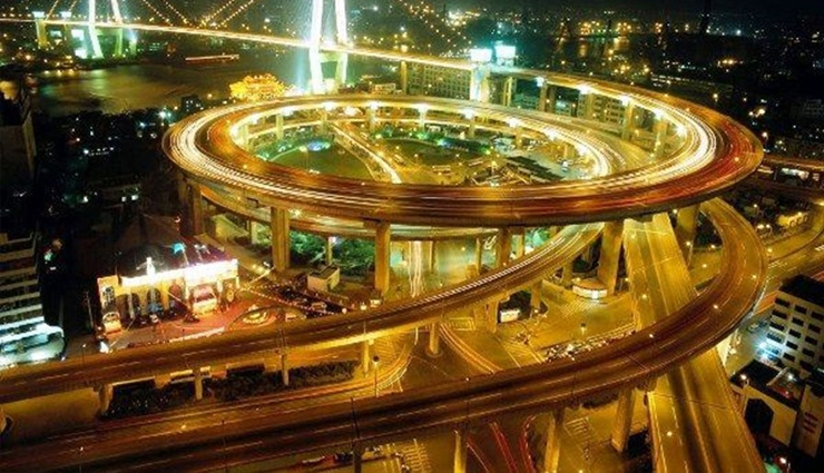 mumbai attractions,tourist places in mumbai,maharashtra,travel guide,travel tips