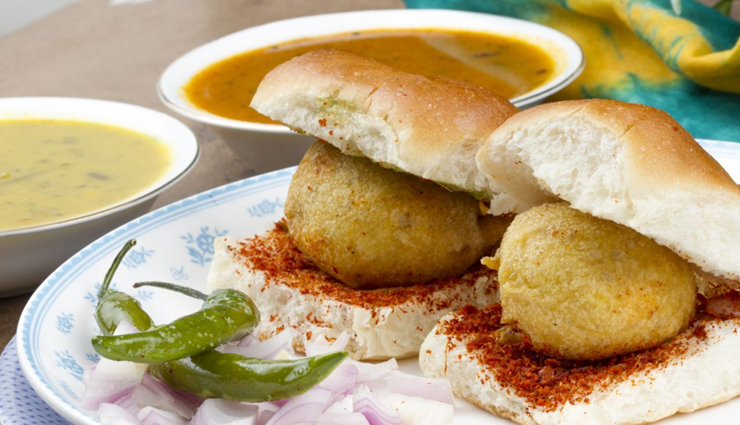 famous cities for street food,india cities famous for street foods,travel,holidays,travel guide,travel tips in hindi