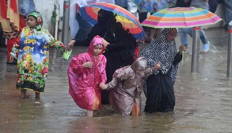 mumbai,mumbai rain,heavy rain,pimpripada,malad east,ndrf,wall collapse,malad,pune,mumbai heavy rain,news,news in hindi