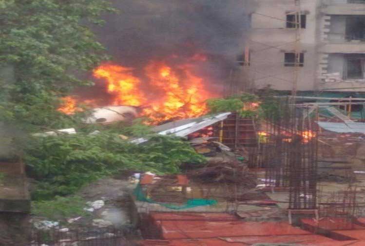 mumbai plane crash,charterted plane crash,plane crash in mumbai,aviation authority of india,aviation minister
