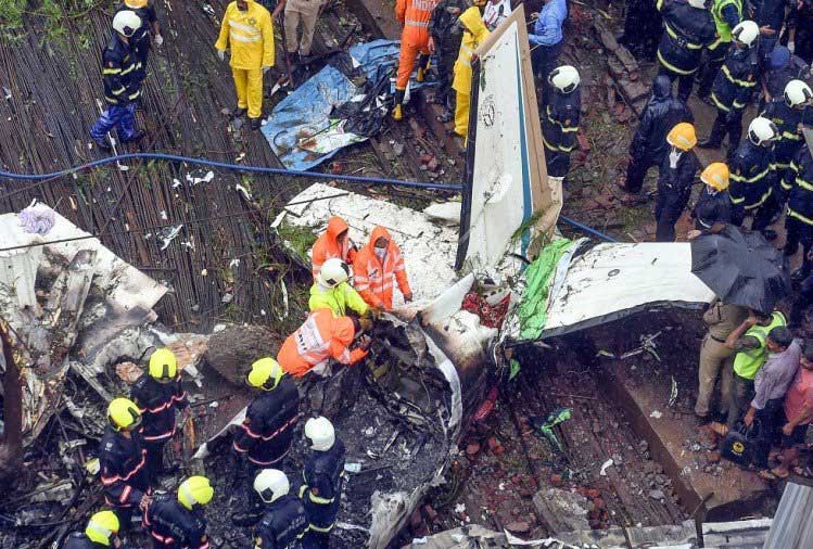 mumbai plane crash,charterted plane crash,plane crash in mumbai,aviation authority of india,aviation minister