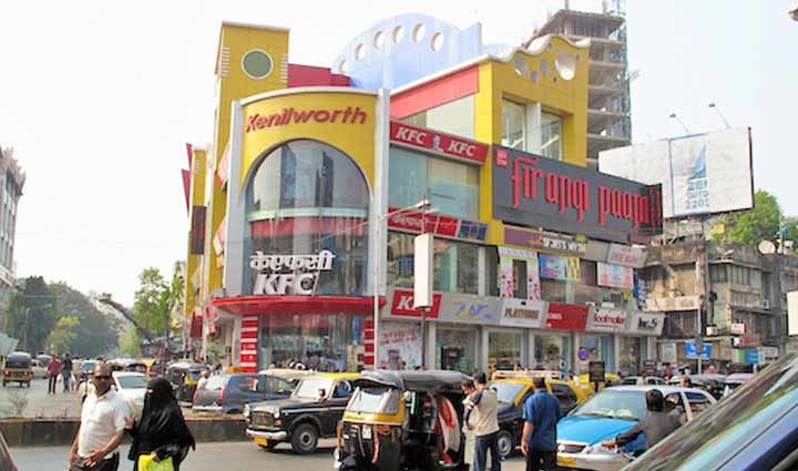 you can shop cheaply from these markets of mumbai they become favorite places of tourists,holiday,travel,tourism