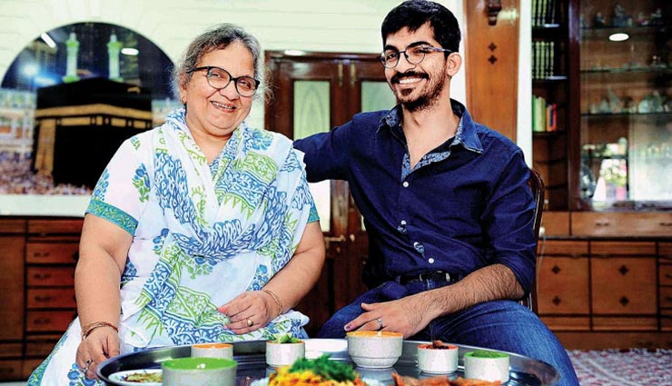 समोसे की दुकान से सालाना 50 लाख की कमाई कर रहा शख्स, छोड़ी थी गूगल की नौकरी