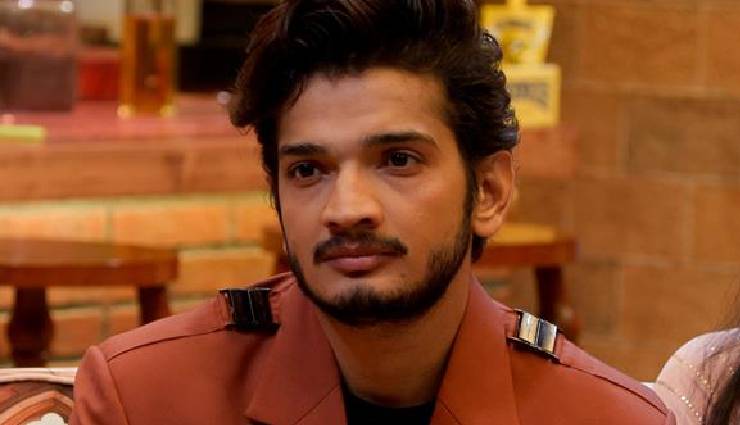 2 News : BB-17 के विजेता मुनव्वर पर हुआ अंडों से हमला, कपड़ों और स्वैग से ध्यान खींच रहे दिलजीत ने कहा...