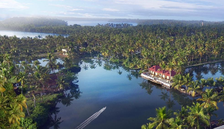 kerala tourism,places to visit in kerala,kerala tourist destinations,best places in kerala,kerala in march,kerala backwaters,munnar,wayanad,kumarakom,kovalam beach,thekkady,varkala,kerala houseboats