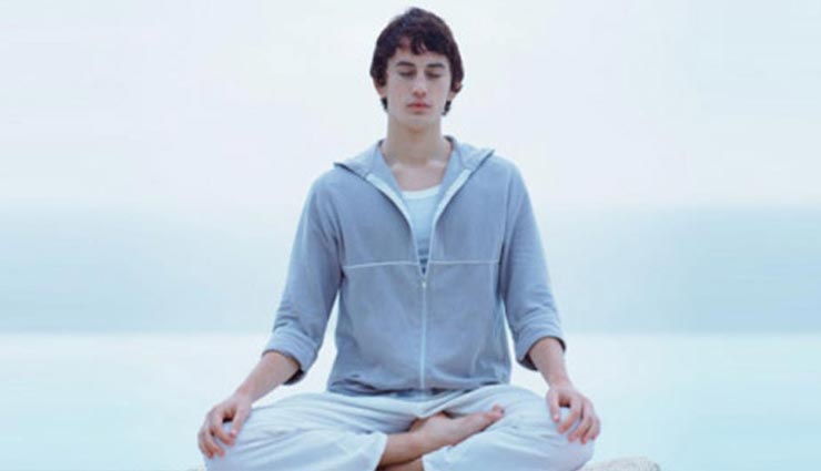 Yoga Day Special: मानसिक रोग से मुक्ति दिलाता है मूर्छा प्राणायाम, जानें इसकी विधि और फायदे