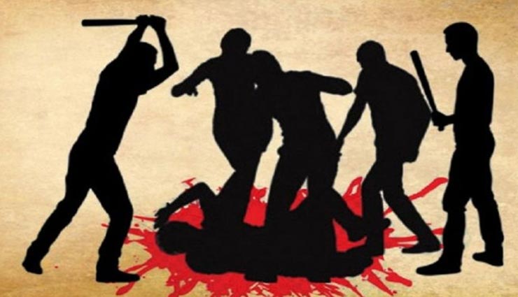 उत्तरप्रदेश : लाठी-डंडे से पीटकर हुई प्रधान प्रत्याशी की हत्या, गांव में तैनात की गई पुलिस