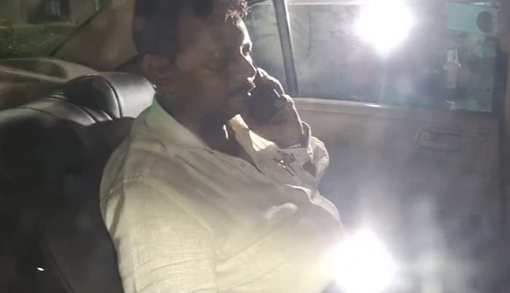 कोलकाता बलात्कार-हत्याकांड केस: CBI के सामने आठवीं बार पेश हुए आरजी कर के पूर्व प्रिंसिपल संदीप घोष कोलकाता बलात्कार-हत्याकांड केस: CBI के सामने आठवीं बार पेश हुए आरजी कर के पूर्व प्रिंसिपल संदीप घोष