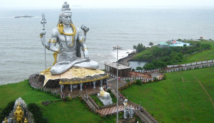 chennai tourist places,top attractions in chennai,marina beach,breezy beach,arignar anna zoological park,murudeshwara temple,kolli hills,elliot’s beach,vgp golden beach,valluvar kottam,ashtalakshmi temple,madras war cemetery,santhome cathedral basilica