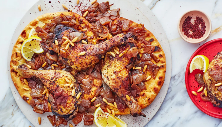 jordanian cuisine must-try dishes,best food to eat in jordan,traditional jordanian dishes,jordanian street food delights,top jordanian culinary experiences,iconic jordanian foods,jordanian gastronomy highlights,authentic jordanian food guide,jordanian cuisine exploration,jordans must-eat foods