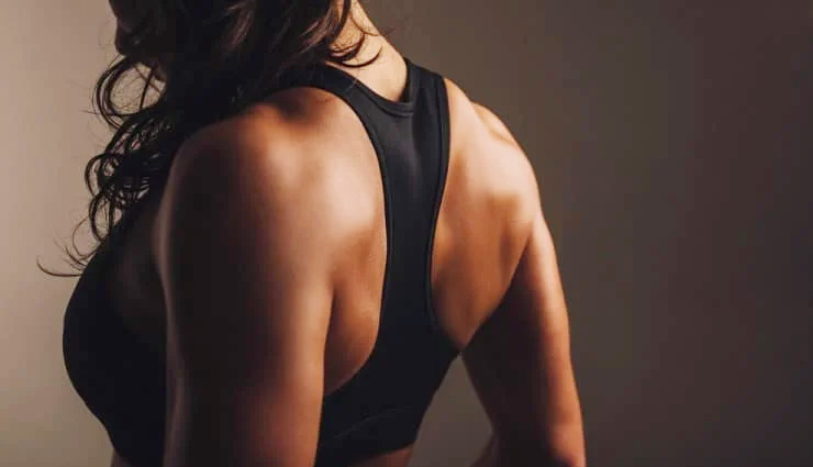 how to be graceful,tips for elegant body movement,ways to move with elegance,body awareness for elegance,graceful posture tips,enhance body grace,tips for graceful walking,improve posture for elegance,elegant body language,graceful movement techniques