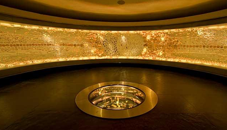 bogota,things you see in bogota,bogota travel,museo del oro,museo botero,cerro monserrate,bogota graffiti tour,andres carne de res,jardin botanico de bogota,la candelaria,travel,travel guide,travel tips