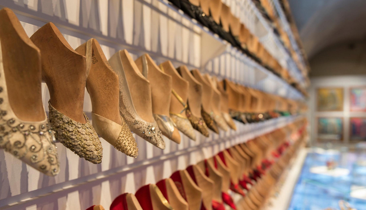 classic museums in florence,must-visit museums in florence italy,explore the amazing museums of florence,famous classic museums in florence,discovering the art museums of florence,florence iconic museum attractions,unforgettable museum experiences in florence,immersing in the culture of florence classic museums,florence historical museum treasures,captivating classic art in florence museums