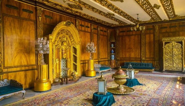 the egyptian museum by night,abdeen palace museum,manial palace museum,the coptic museum,museum of islamic art,museums,museums in cairo,cairo