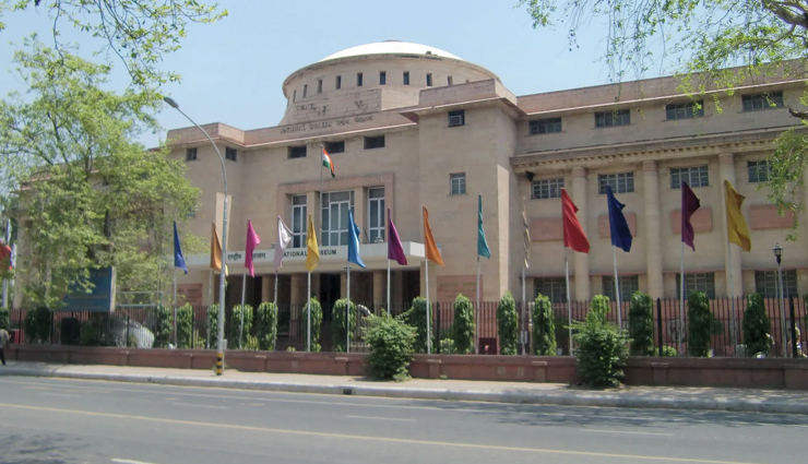 museums to visit in india,india,national museum,new delhi,international dolls museum,delhi,rail museum,sulabh international museum of toilets,albert hall museum,jaipur,city palace museum