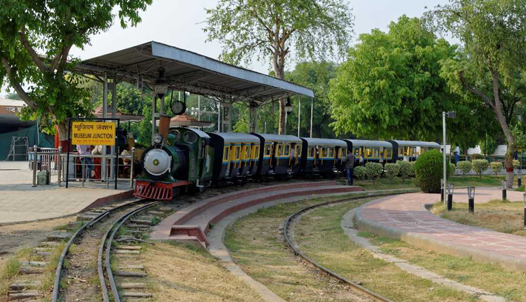 museums to visit in india,india,national museum,new delhi,international dolls museum,delhi,rail museum,sulabh international museum of toilets,albert hall museum,jaipur,city palace museum