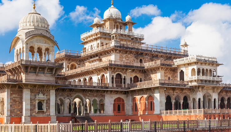 museums to visit in india,india,national museum,new delhi,international dolls museum,delhi,rail museum,sulabh international museum of toilets,albert hall museum,jaipur,city palace museum