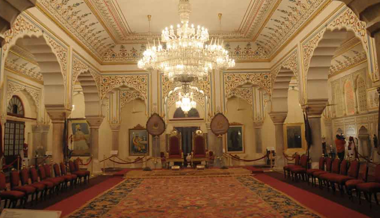 museums in india,india,national museum,new delhi,international dolls museum,rail museum,sulabh international museum of toilets,albert hall museum,jaipur,city palace museum,partition museum,amritsar,city palace,udaipur,umaid bhawan palace,jodhpur,vintage and classic car museum