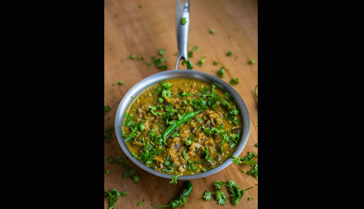 mushroom green peas masala,mushroom recipe,peas recipe,recipe