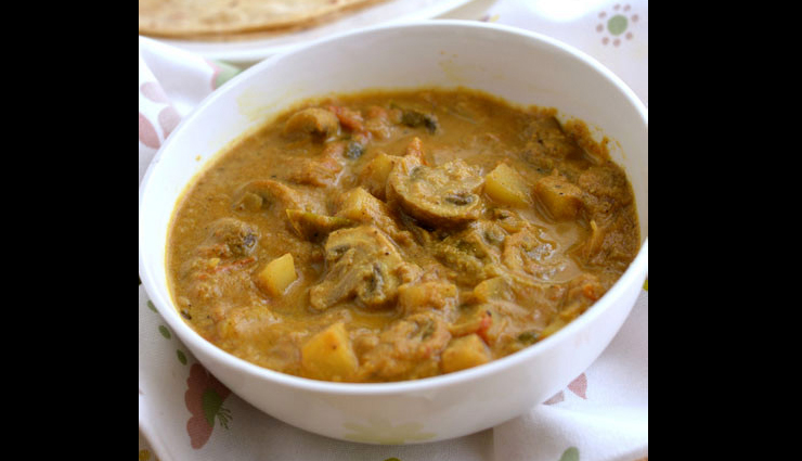 mushroom kuzhambu,south indian recipe,non veg recipe,snacks recipe,main course recipe