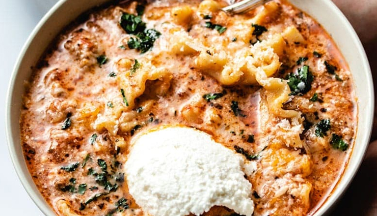 mushroom white lasagna soup,lasgna soup recipe,hunger struck,food,easy recipes