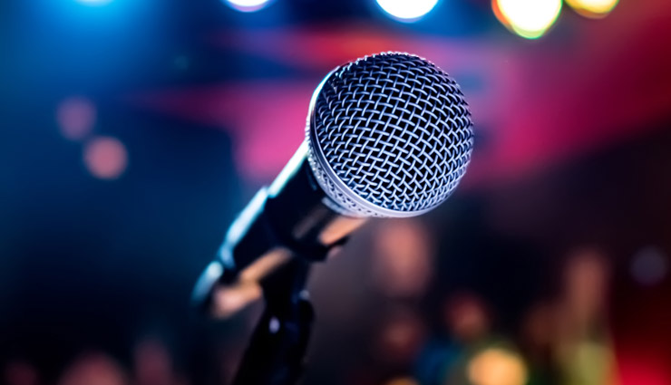 दोस्त की बर्थडे पार्टी में गाया ऐसा गाना, शख्स के फट गए फेफड़े