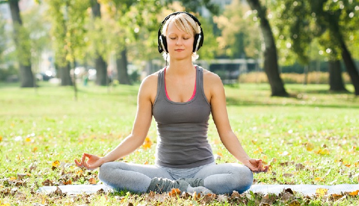 ways to relax after work,unwind after a long day,stress relief after work,recharging after work,mental health after work,relaxation tips,self-care after work,physical and mental health relaxation,tips to de-stress,work-life balance,evening relaxation activities,how to recharge after work,stress management after work