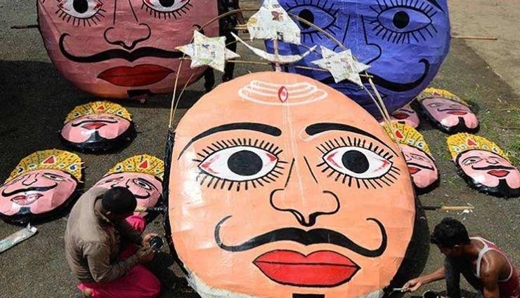 Dussehra 2019- Muslim Man From UP Keeps The Tradition of Making Dussehra Alive
