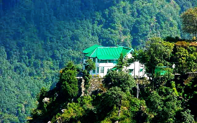 mussoorie,places to visit in mussoorie,kempty falls,george everest park,gun hill,lal tibba,benog wildlife sanctuary,the queen of hills