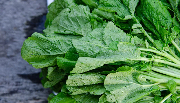 sarson ka saag,sarson ka saag recipe,sarson ka ssag punjabi recipe,how to make sarson ka saag recipe,hunger struck,food,easy recipes