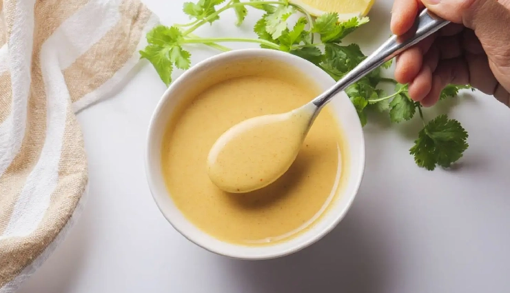 healthy food swaps for weight loss,easy food swaps to cut calories,low calorie food alternatives,smart eating tips,healthy diet changes,weight loss food tips,calorie-saving food swaps,nutritious food replacements,food swap ideas for healthy eating,how to eat less without dieting