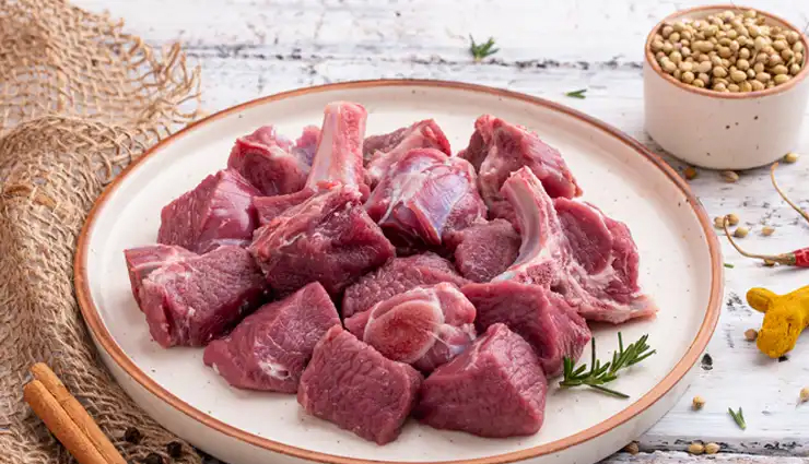 shaljam gosht recipe,pakistani mutton curry,mutton and turnip curry,traditional pakistani dish,shaljam gosht ingredients,easy mutton curry,turnip curry,authentic pakistani cuisine,mutton curry with turnips,hearty pakistani meal