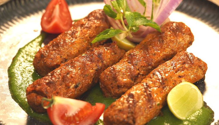 हर किसी के मुंह में घुल जाता हैं इन बिहारी व्यंजनों का स्वाद, आप भी जरूर चखें bihar cuisine,bihari food,famous dishes of bihar,traditional food of bihar,flavors of bihar,spices of bihar,regional cuisine of india,must-try dishes in bihar,bihari delicacies,authentic bihar cuisine