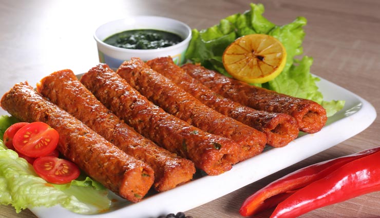 नॉनवेज स्नैक्स में बनाए मटन सीख कबाब, लजीज स्वाद जीत लेगा सभी का दिल #Recipe
