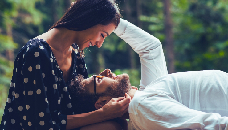 cohabitation benefits,moving in together reasons,living together advantages,cohabitation considerations,relationship milestones,cohabitation checklist,moving in together guide,cohabitation tips,reasons to live together,relationship progression