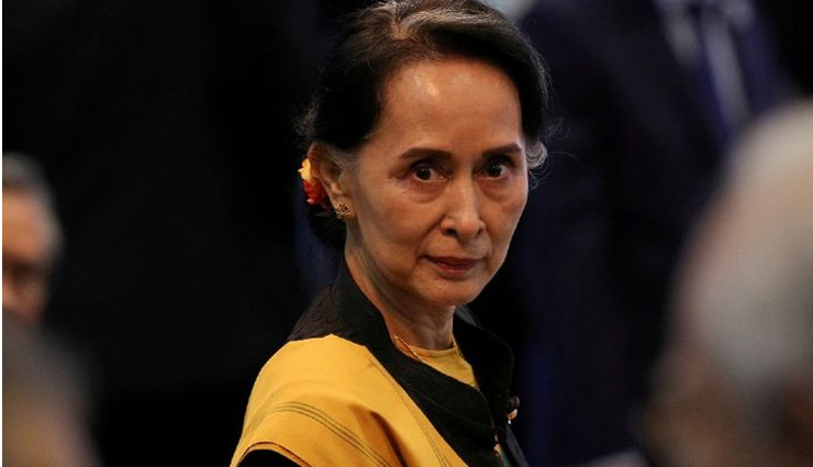 म्यांमार में सैन्य तख्तापलट, सेना ने देश को एक साल के लिए कब्जे में लिया 